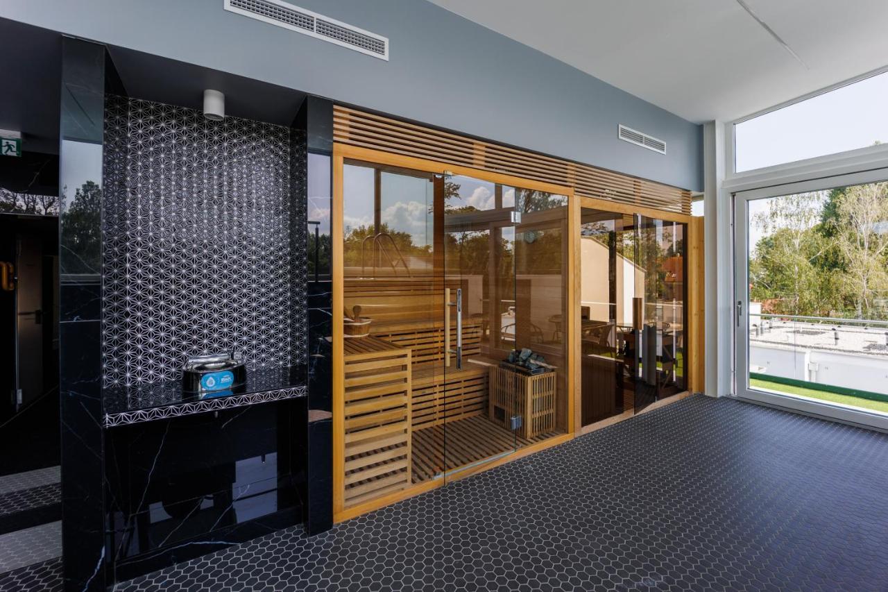 Villa Bauhaus Wellness Apartman 102 Siófok Eksteriør bilde