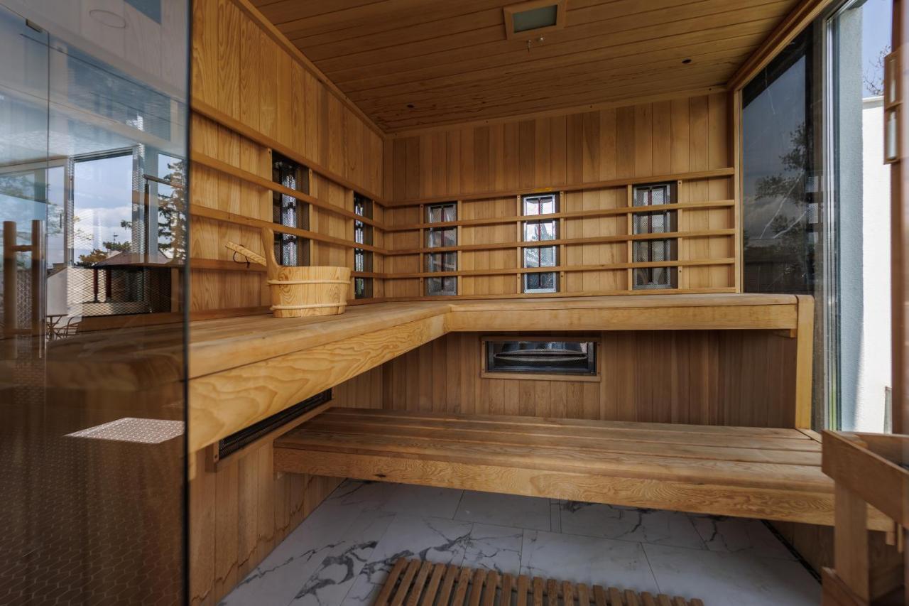 Villa Bauhaus Wellness Apartman 102 Siófok Eksteriør bilde